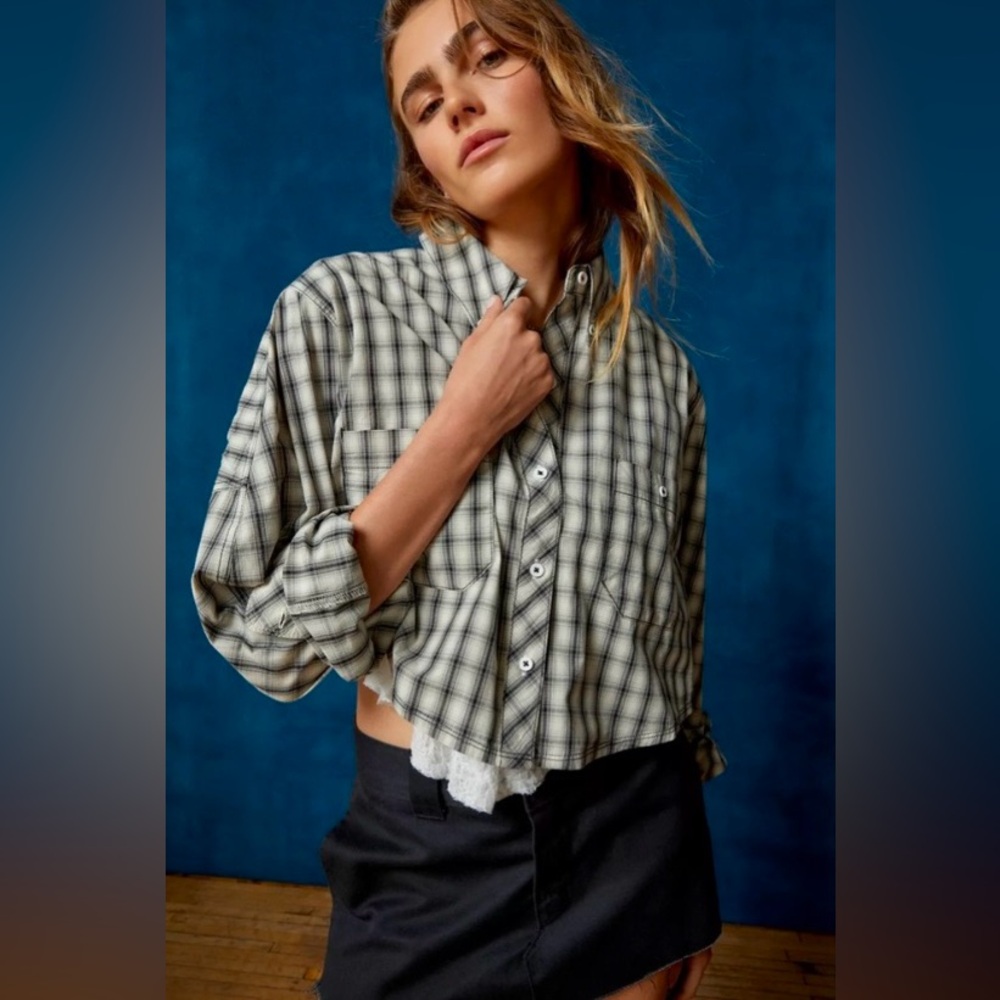 BDG Urban Outfitters Cropped Button Down